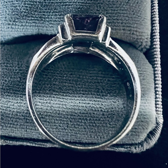 EDCO Radiant Cut Purple Faceted Glass Rhinestone Signet Ring Silver Tone Size 10 - Picture 8 of 12